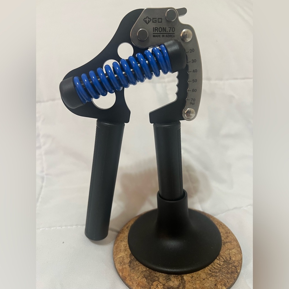 GD Adjustable Hand Grip with Blue Spring - Picture 3 of 5